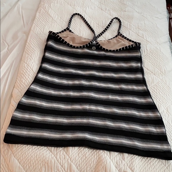 🍋 lululemon power Y tank - Picture 4 of 4